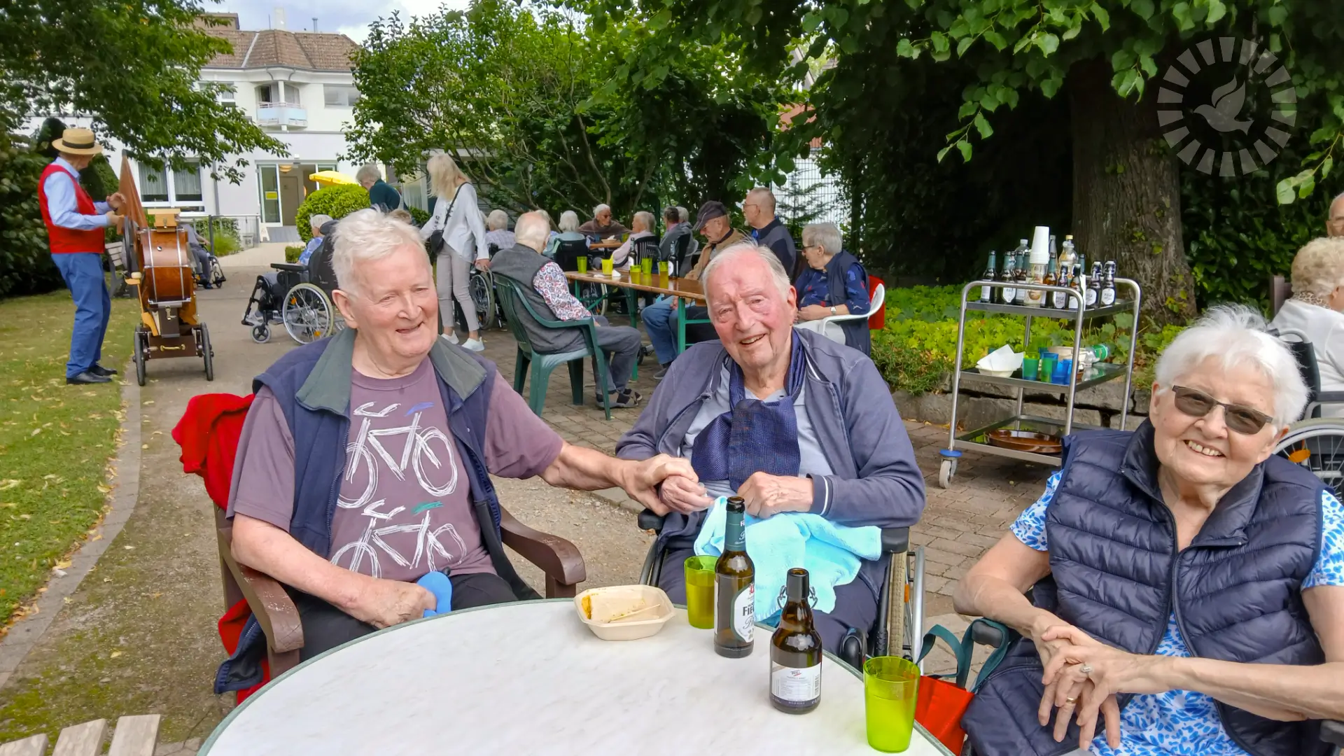 2025-07-23 Grillnachmittag mit Drehorgelspieler 11