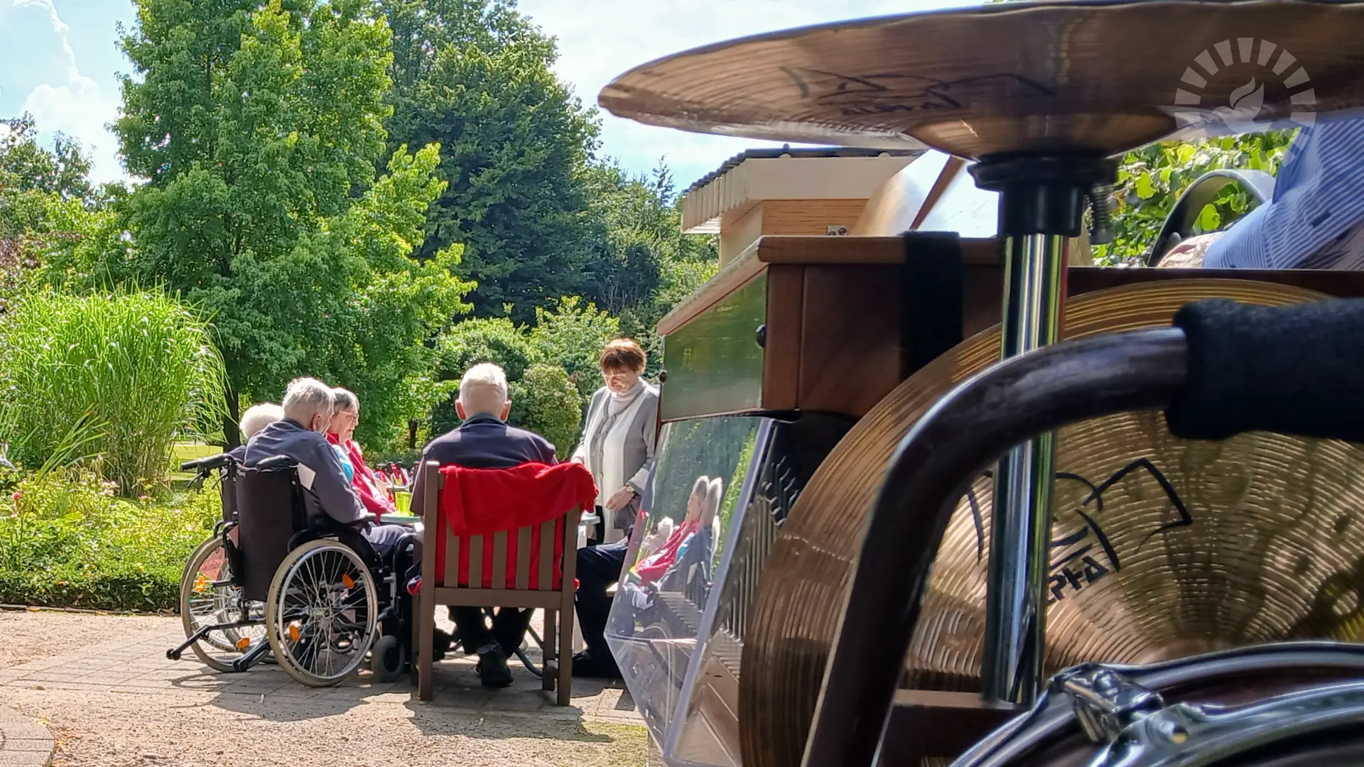 2025-07-23 Grillnachmittag mit Drehorgelspieler 2