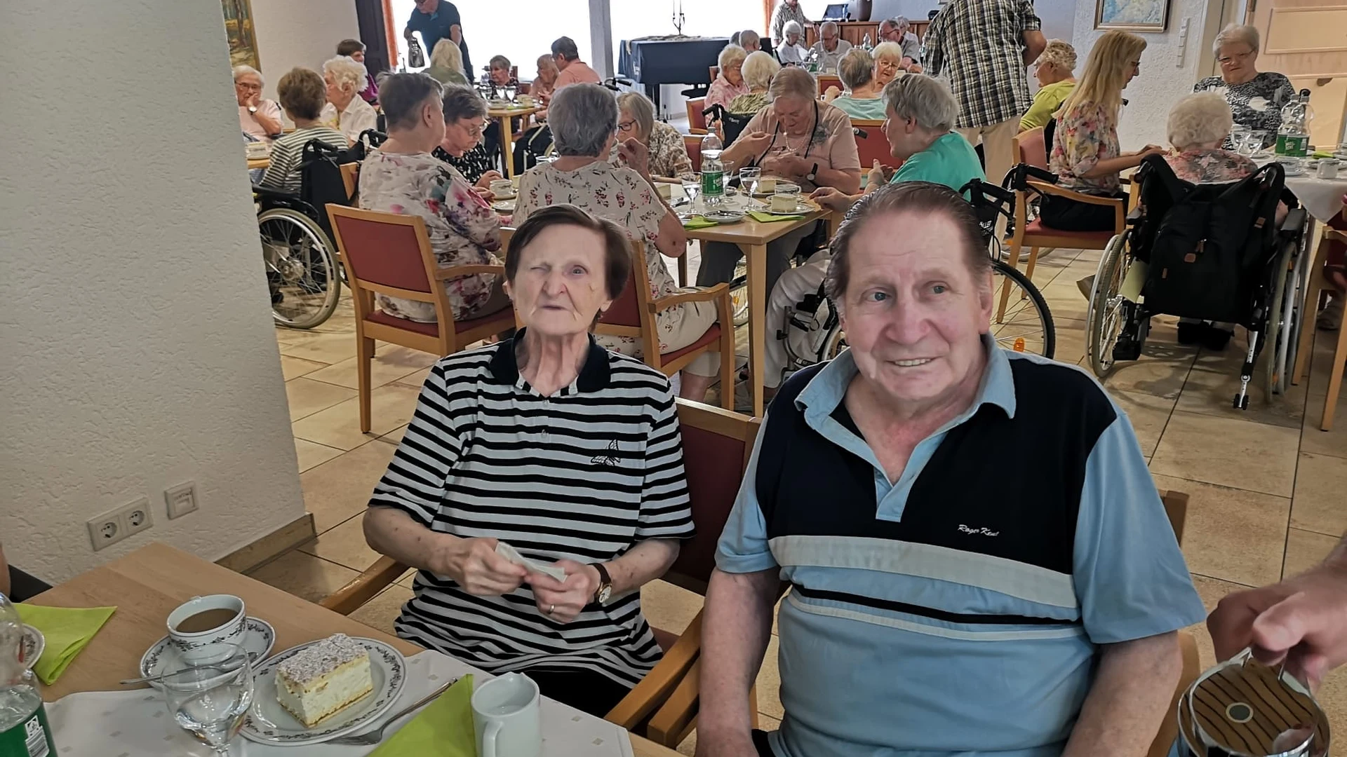 2026-06-30 Musikalische Reise bei Kaffee und Kuchen 05