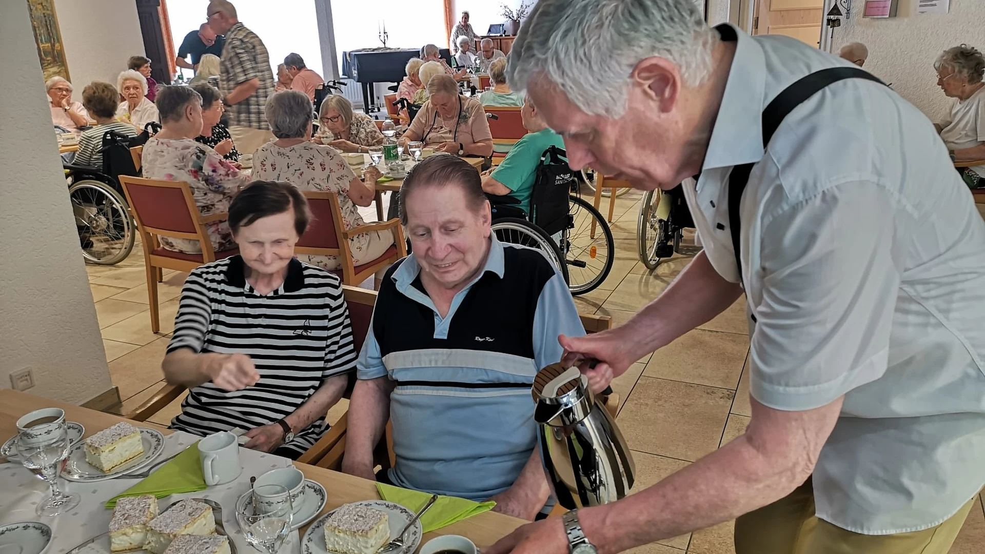 2026-06-30 Musikalische Reise bei Kaffee und Kuchen 07