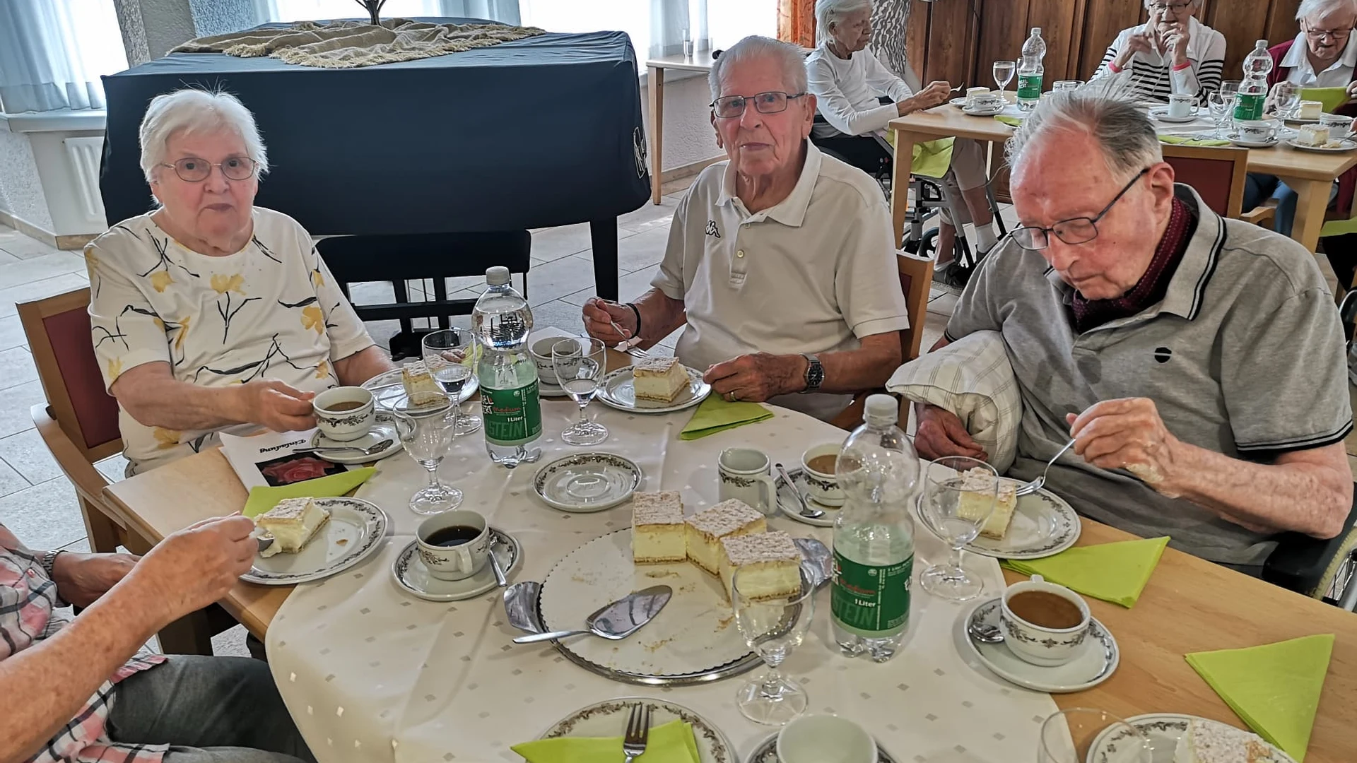 2026-06-30 Musikalische Reise bei Kaffee und Kuchen 09